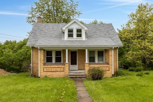 3041 Woodland Rd, Ambridge, PA 15003-1349
