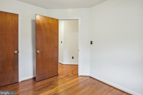 13100 Furnace Mountain Rd, Lovettsville VA  20180-2418 exterior