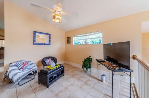 4832 Sunset Blvd, Port Richey FL  34668-6443 exterior