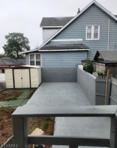 1402 84th St, North Bergen NJ  07047-4230 exterior