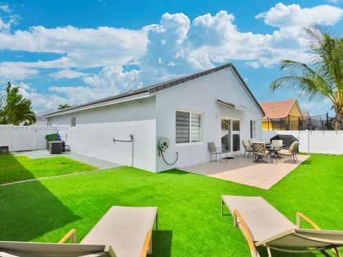 16355 23 St, Hollywood FL  33027-4406 exterior