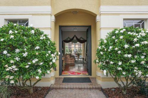 3258 King George Dr, Orlando FL  32835-5902 exterior