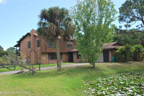 2991 Harlock Rd, Melbourne, FL 32934-7755