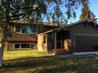 5011 Garland Cir, Anchorage, AK 99508-4723
