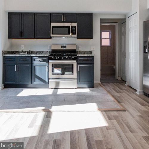529 16th St, Washington, DC 20003-3102