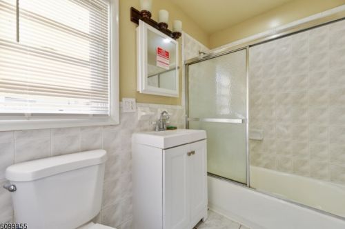 51 Normandy Pl, Irvington NJ  07111-3185 exterior