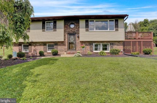 121 Mimosa Ln, Dauberville, PA 19533-9326