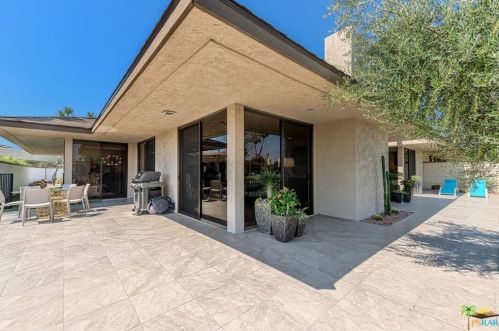 5 Reed Ct, Rancho Mirage CA  92270-3712 exterior