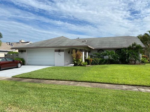 191 Parkwood Dr, West Palm Beach, FL 33411-8204
