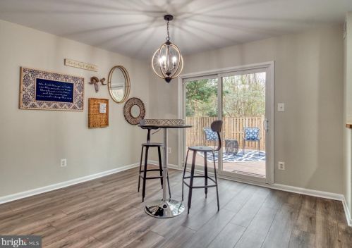 11308 Gatesborough Ln, Herndon VA 20191-3605 exterior