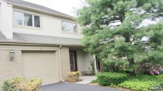642 Blue Ridge Ln, Mahwah, NJ 07430-3422