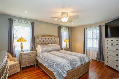 32 Aster Ave, Holtsville NY  11742-1703 exterior