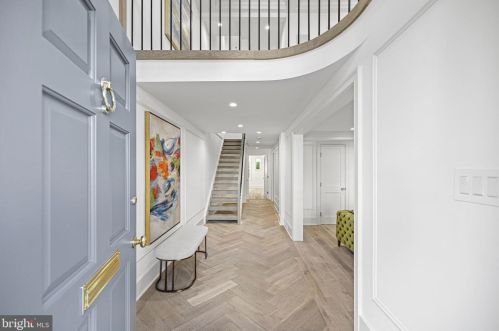 3318 N St, Washington, DC 20019-2944