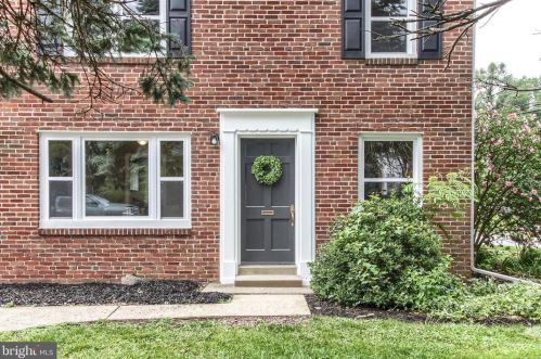1713 Chatham Rd, Camp Hill, PA 17011-6011