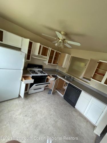 125 Sandpiper Ln, Berkeley Township, NJ 08721-1391