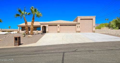 3325 La Paz Dr, Lake Havasu City, AZ 86404-2751