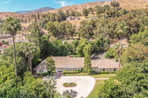 1520 Bonita Vista Dr, San Bernardino CA  92404-2104 exterior