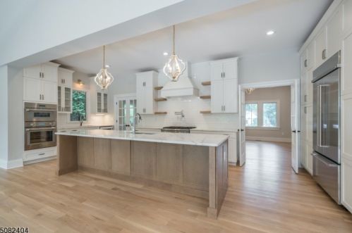 71 Llewellyn Rd, Montclair NJ  07042-2030 exterior