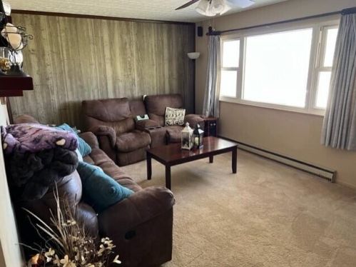 2633 Lee Rd, Marion, OH 43302-9400