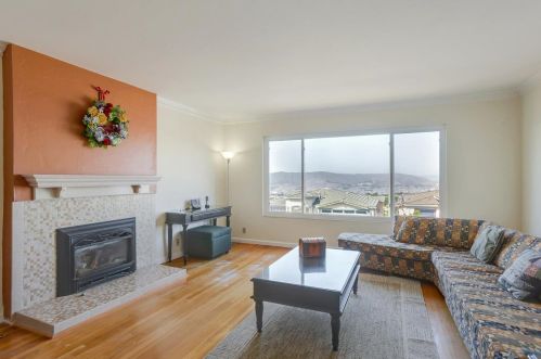 271 Goodwin Dr, San Bruno CA  94066-1660 exterior