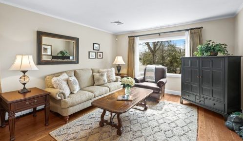 2 Standish Ln, Winchester MA 01890-4043 exterior