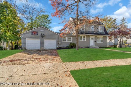 16 Caranetta Dr, Lakewood, NJ 08701-3106