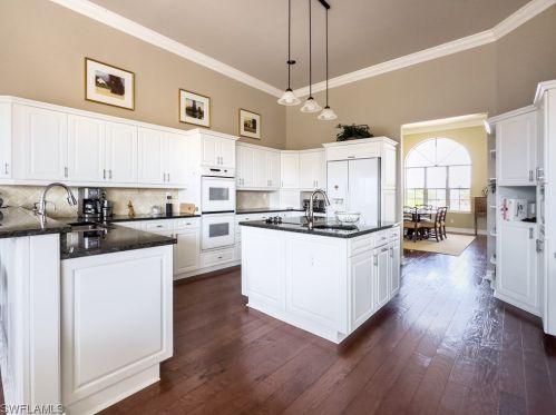 1724 Bunting Ln, Sanibel FL  33957-4226 exterior