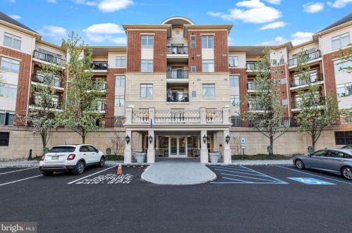 425 Carson Ter, Huntingdon Valley PA  19006-4720 exterior
