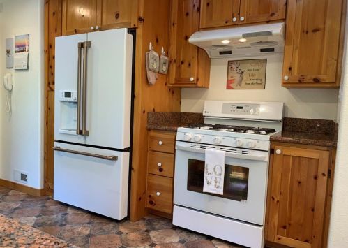 1420 Lakeside Dr, Lompico CA  95018-9649 exterior