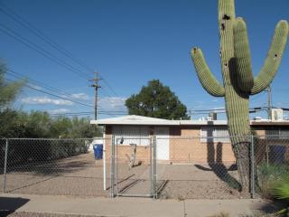 2601 Lands End Rd, Tucson, AZ 85713-3112