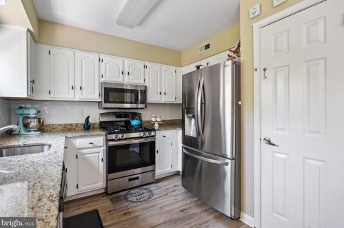 144 Sandhurst Dr, Mount Laurel NJ  08054-6213 exterior