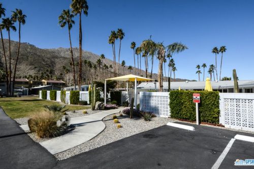 134 Pali Dr, Palm Springs CA  92264-9060 exterior