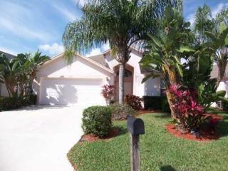 2206 Soundings Ct, West Palm Beach, FL 33413-2036
