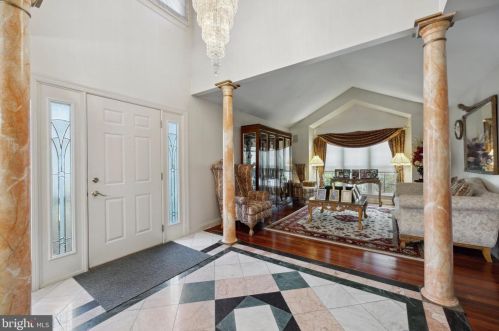 161 Black Cherry Cir, Melrose Park, PA 19027-1345