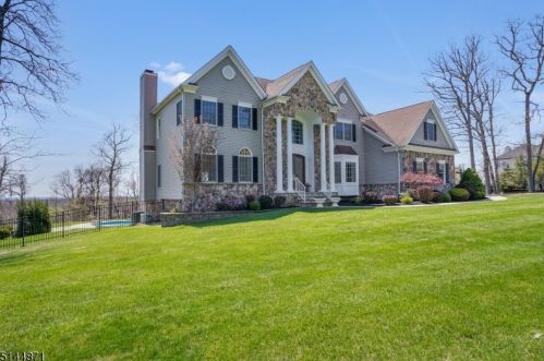 56 Blazier Rd, Martinsville, NJ 08836-2041