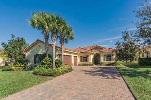 5558 49th Ave, Vero Beach, FL 32967-2463
