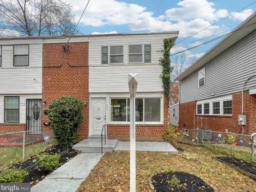 709 56th Pl, Washington, DC 20019-7006
