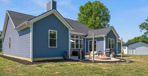 1043 Carryback Dr, Pataskala OH 43062-9543 exterior