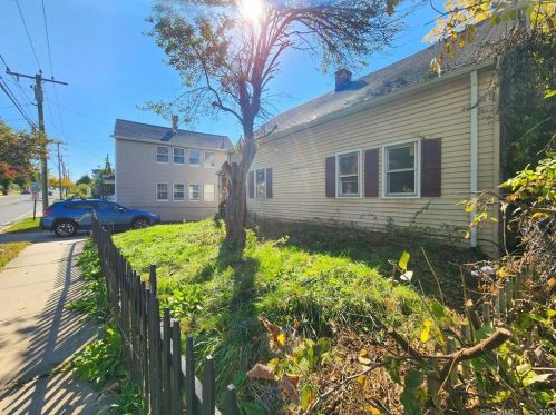 224 Beaver St, New Britain, CT 06051-1006