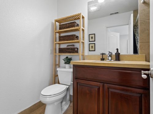 2075 Merlot Dr, Morgan Hill CA  95037-3883 exterior