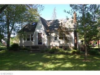 7303 Walters Rd, Hudson, OH 44236-1144
