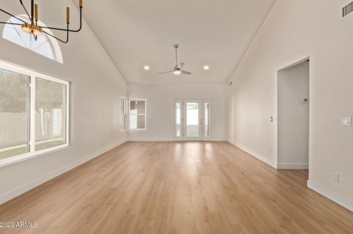 905 Annette Dr, Phoenix AZ 85022-1041 exterior