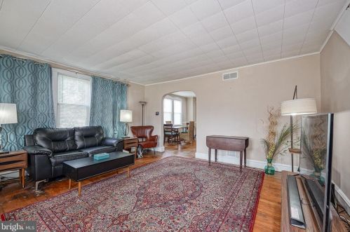 2402 Lexington Ave, Camden NJ  08110-1942 exterior