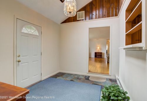 10 Walnut Pl, West Long Branch, NJ 07764-1622