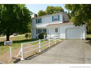 2 Scenic Dr, Uncasville, CT 06382-1114