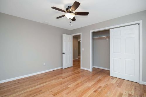 43 Hillside Dr, Ellington CT  06029-2417 exterior