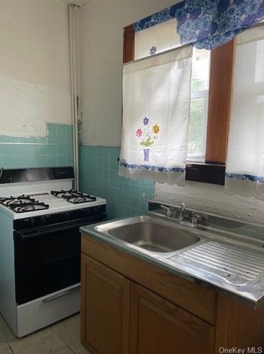 21 Highland Ave, Monticello NY  12701-1609 exterior