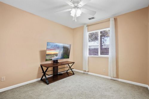 3213 Dewar Ln, Turlock CA  95382-9672 exterior