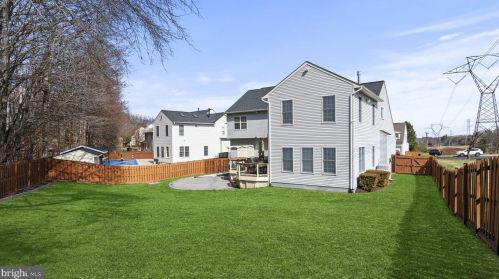 13332 Vista Forest Dr, Woodbridge VA  22192-4540 exterior