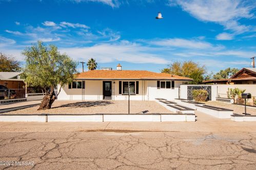 842 Mossman Rd, Tucson, AZ 85706